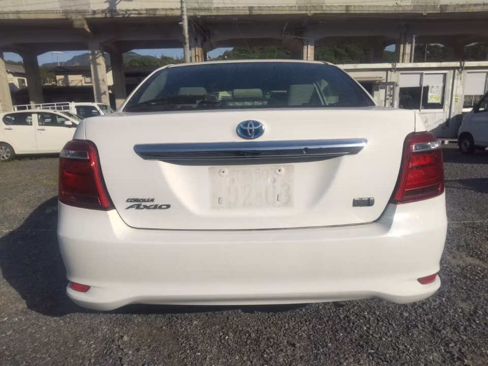 TOYOTA COROLLA AXIO