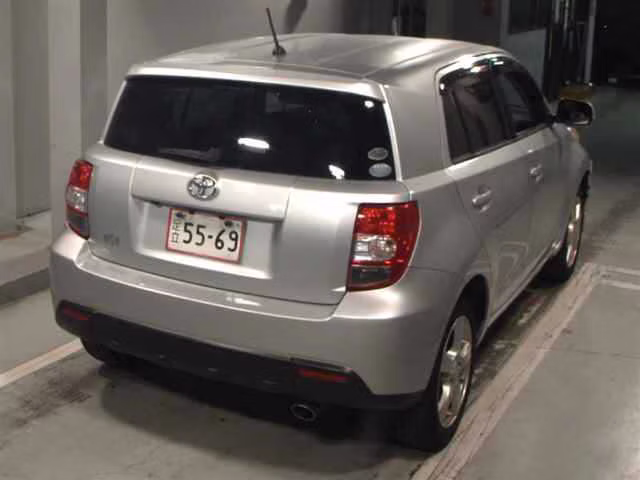 TOYOTA IST