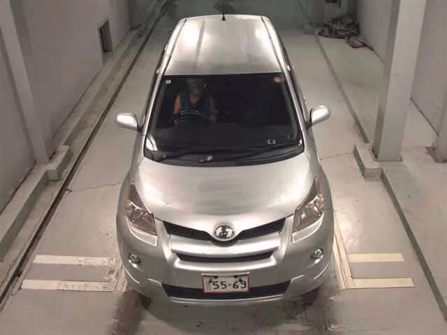 TOYOTA IST