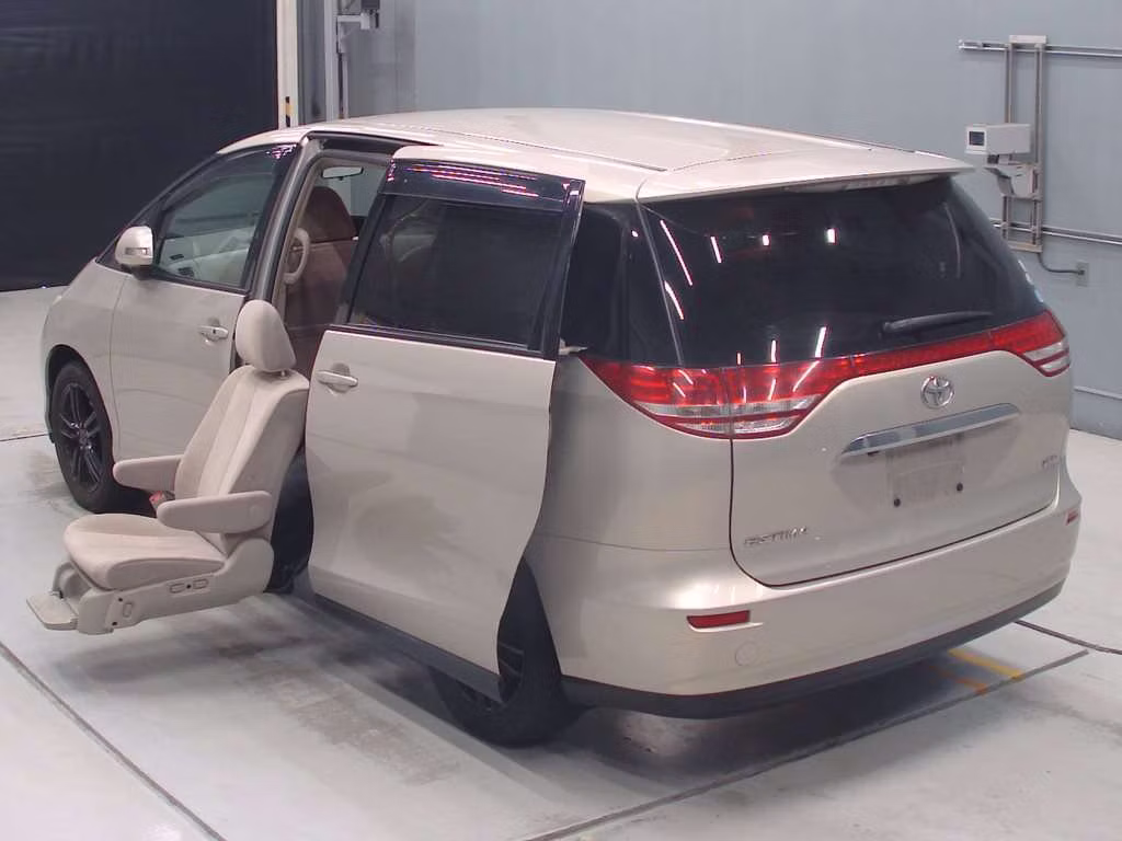 TOYOTA ESTIMA
