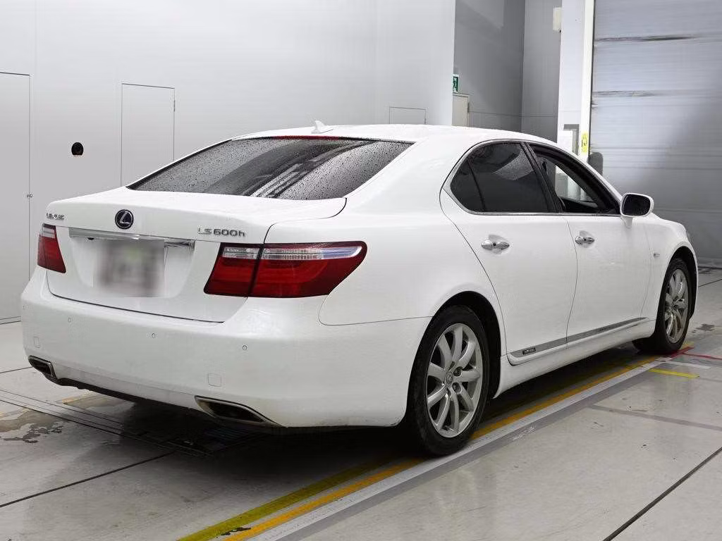 LEXUS LS600H