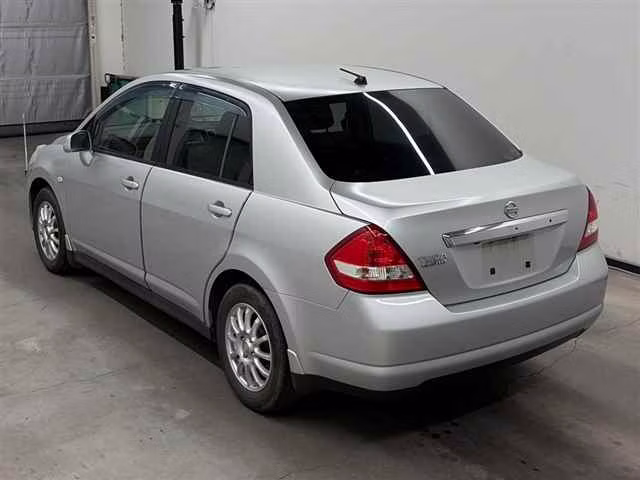 NISSAN TIIDA LATIO