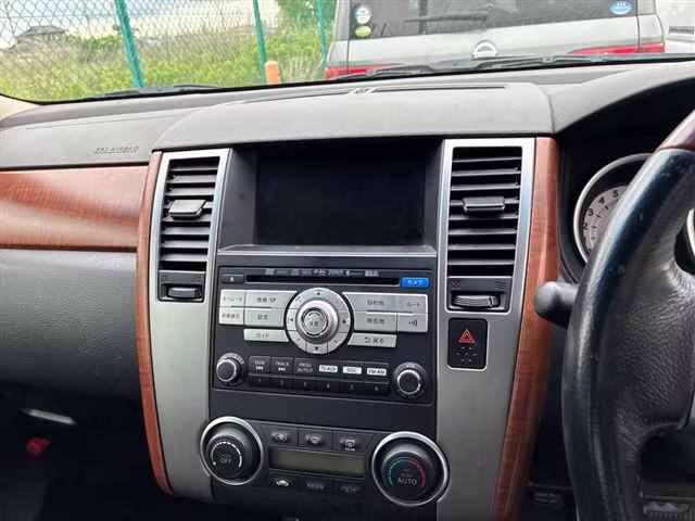 NISSAN TIIDA LATIO