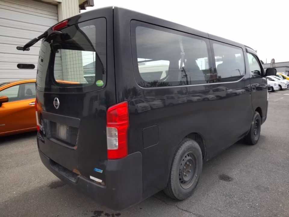 NISSAN NV350 CARAVAN