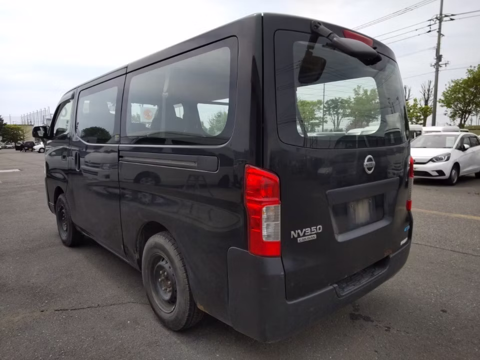 NISSAN NV350 CARAVAN