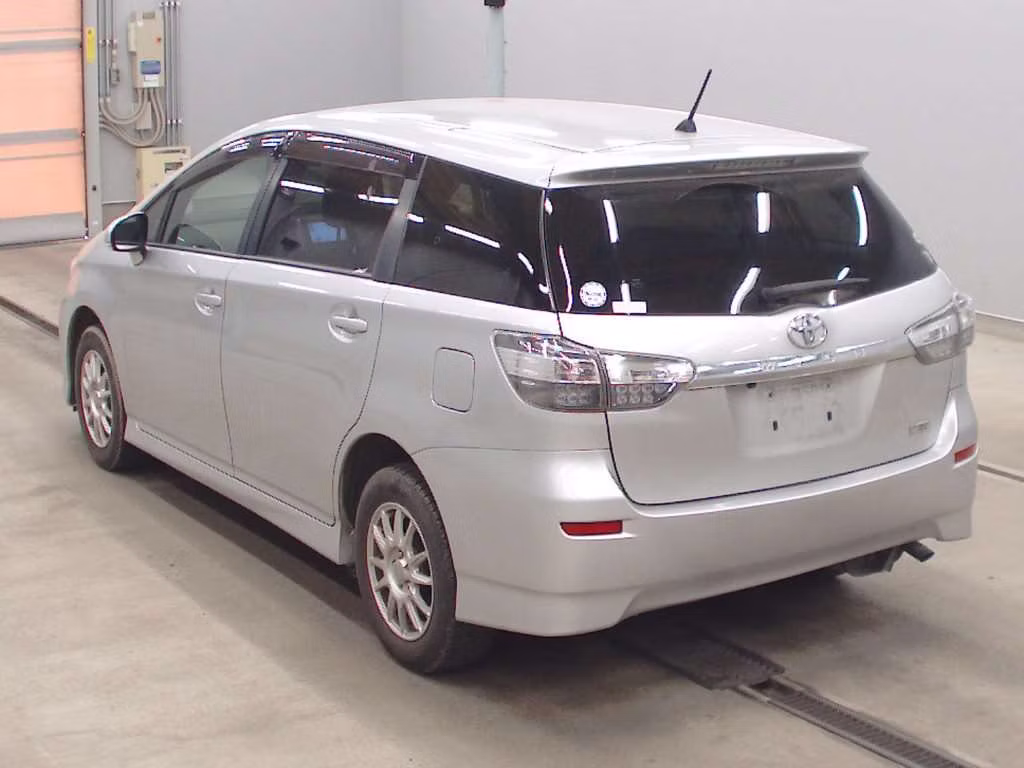 TOYOTA WISH