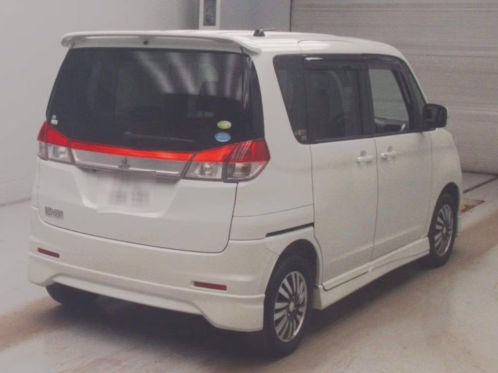 MITSUBISHI DELICA D:2