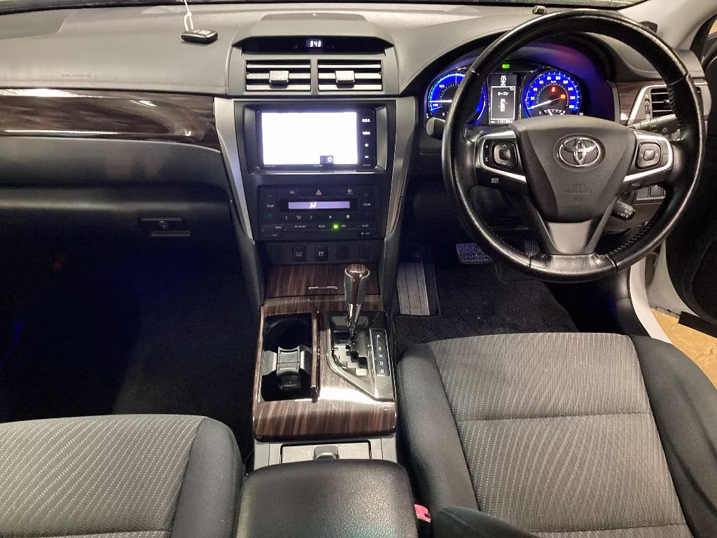 TOYOTA CAMRY