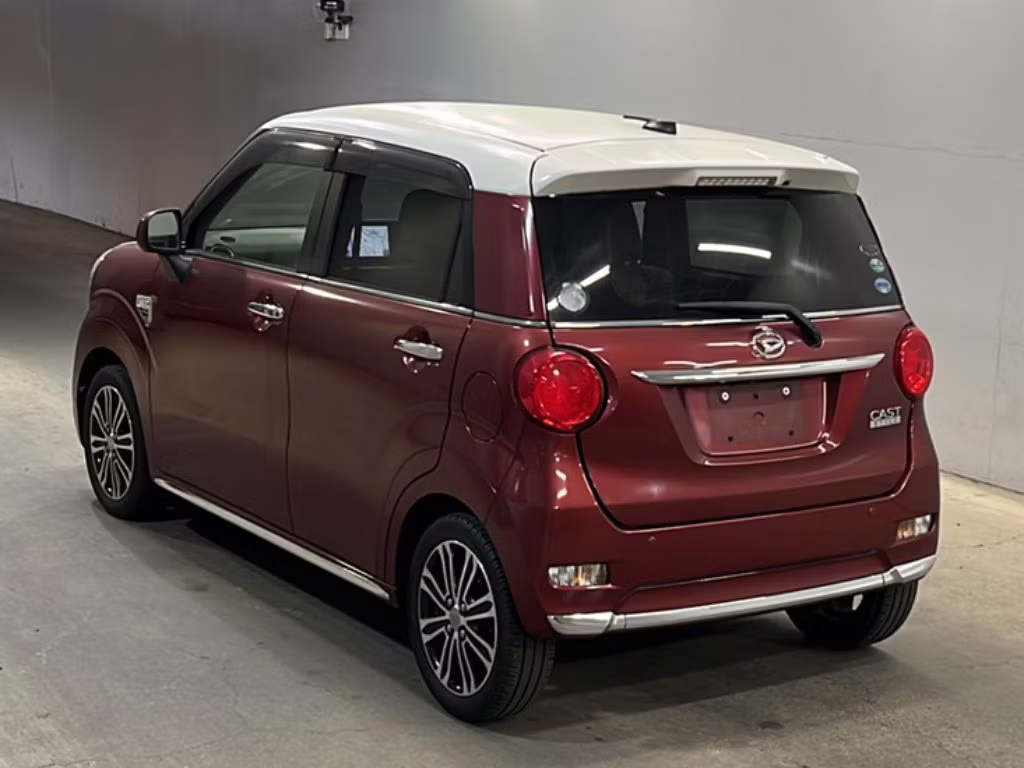 DAIHATSU CAST