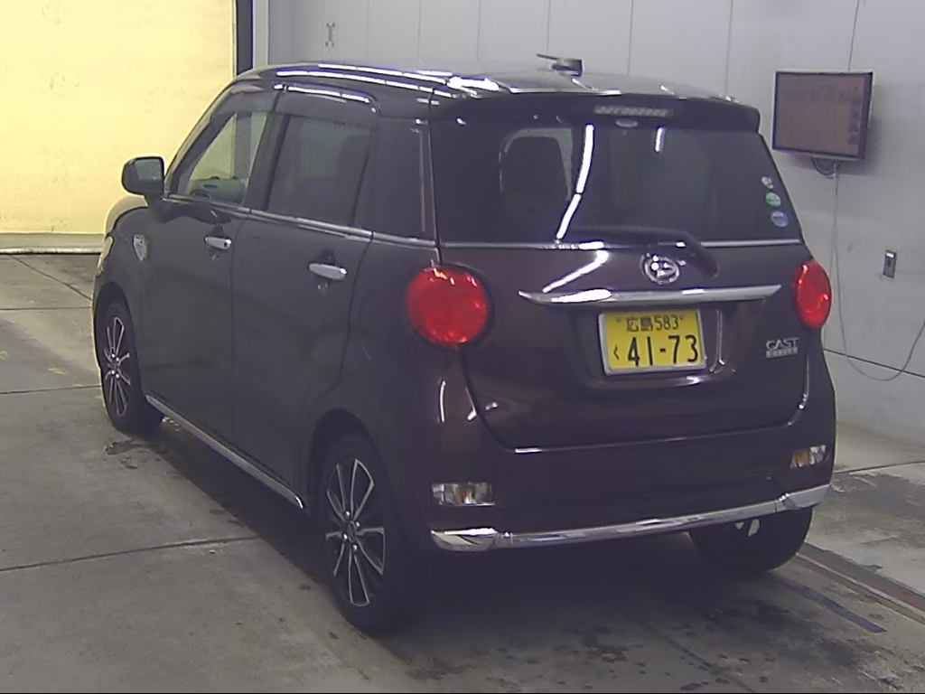 DAIHATSU CAST
