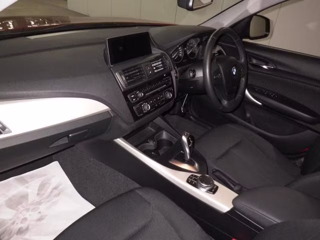 BMW 1-SERIES