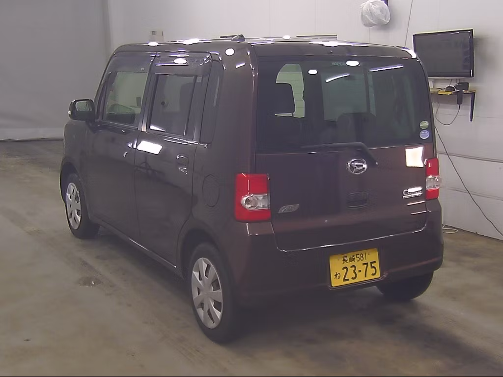 DAIHATSU MOVE CONTE