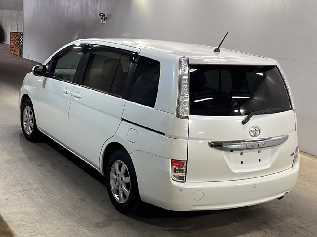 TOYOTA ISIS