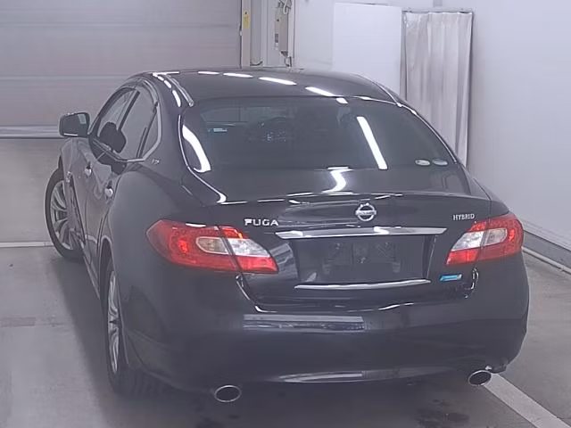 NISSAN FUGA