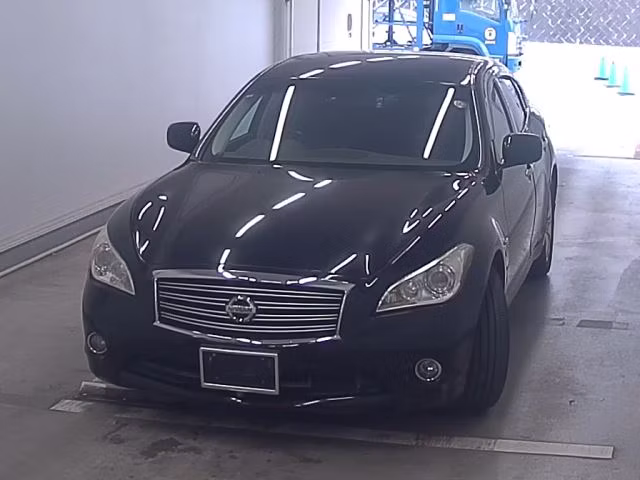 NISSAN FUGA