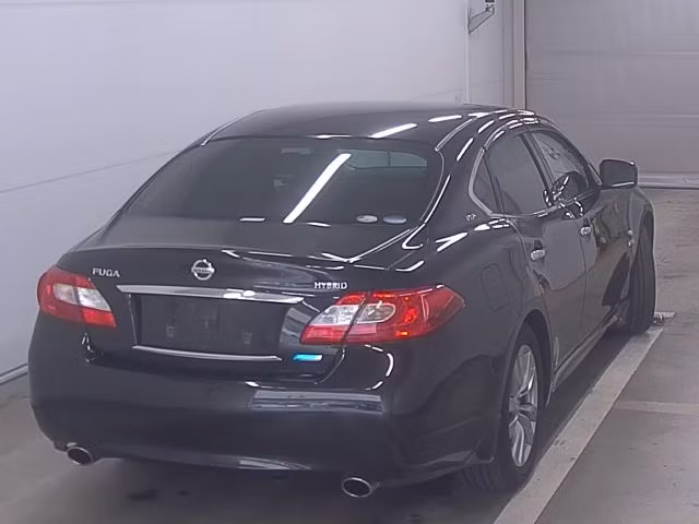 NISSAN FUGA