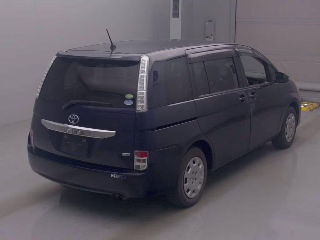 TOYOTA ISIS