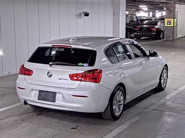 BMW 1-SERIES
