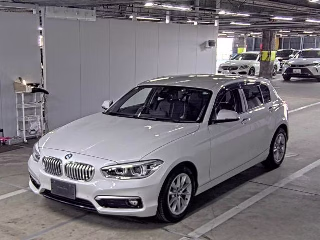 BMW 1-SERIES