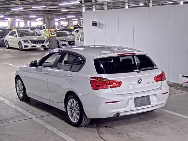 BMW 1-SERIES