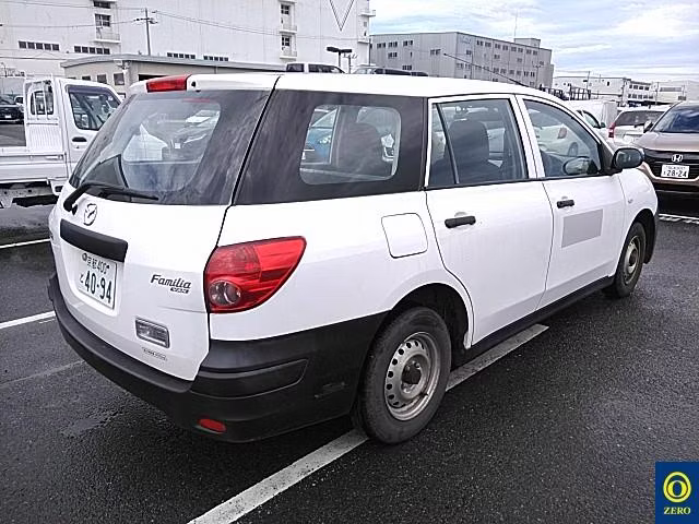 MAZDA FAMILIA