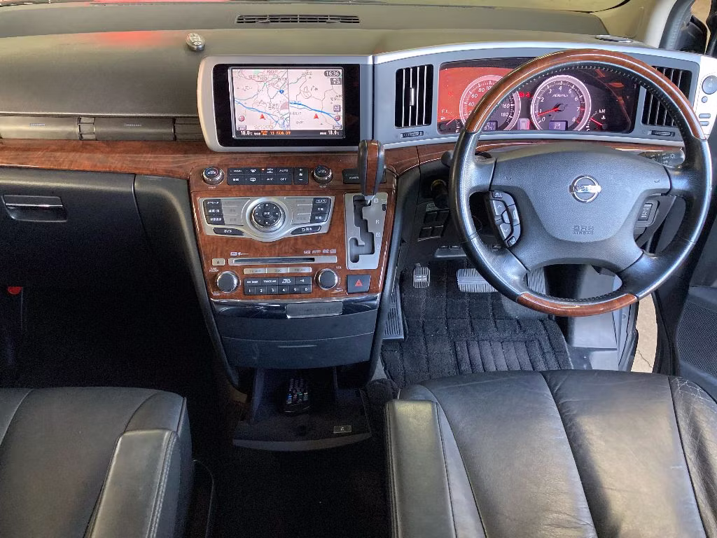 NISSAN ELGRAND