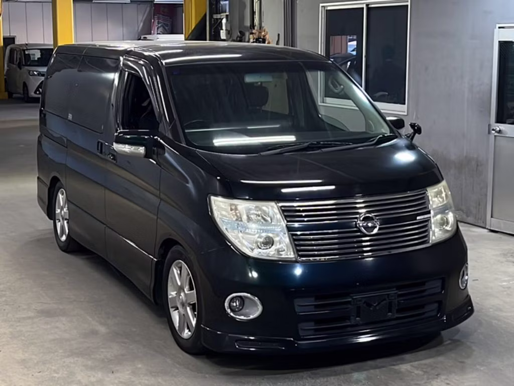 NISSAN ELGRAND