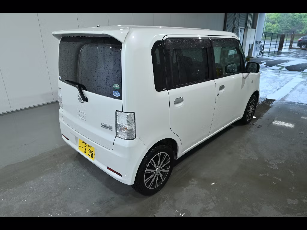 DAIHATSU MOVE CONTE