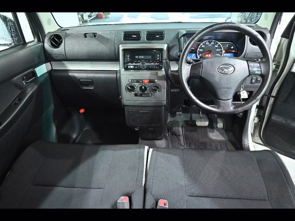DAIHATSU MOVE CONTE