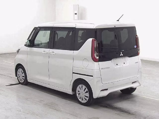 MITSUBISHI EK SPACE