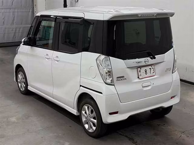 NISSAN DAYZ ROOX
