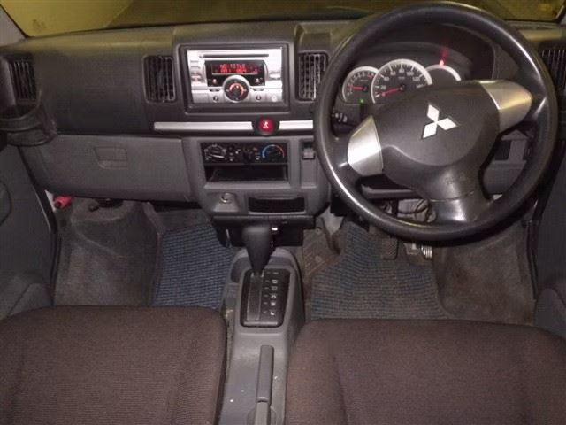 MITSUBISHI TOWN BOX