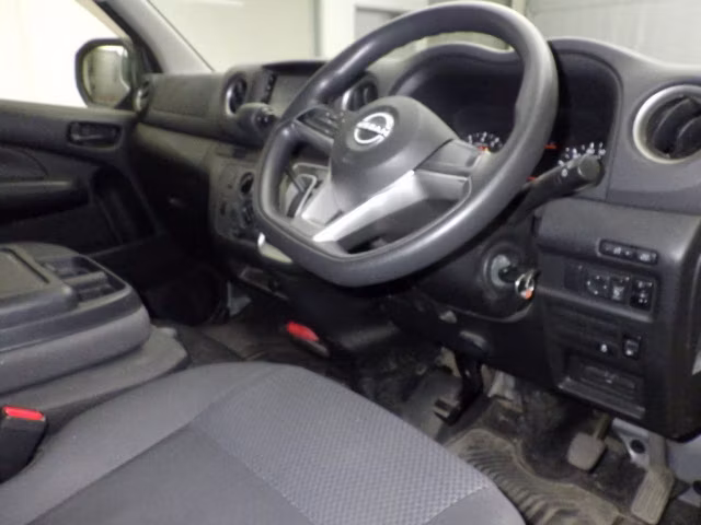 NISSAN CARAVAN