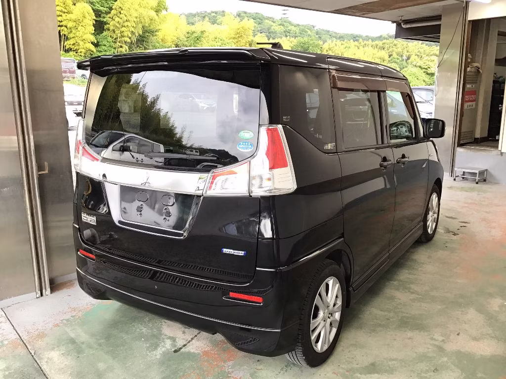 MITSUBISHI DELICA D:2