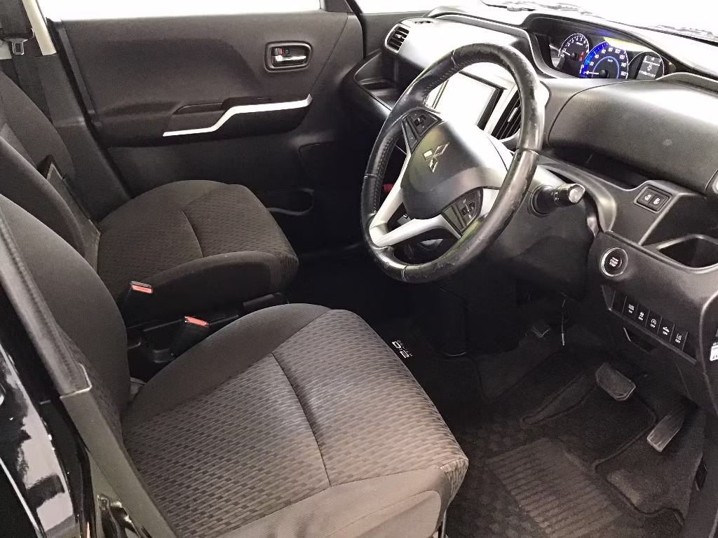 MITSUBISHI DELICA D:2