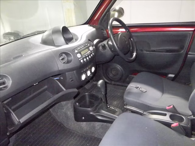 DAIHATSU ESSE