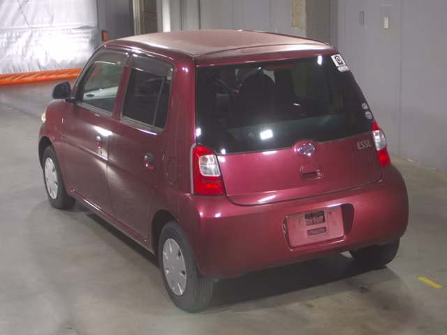 DAIHATSU ESSE
