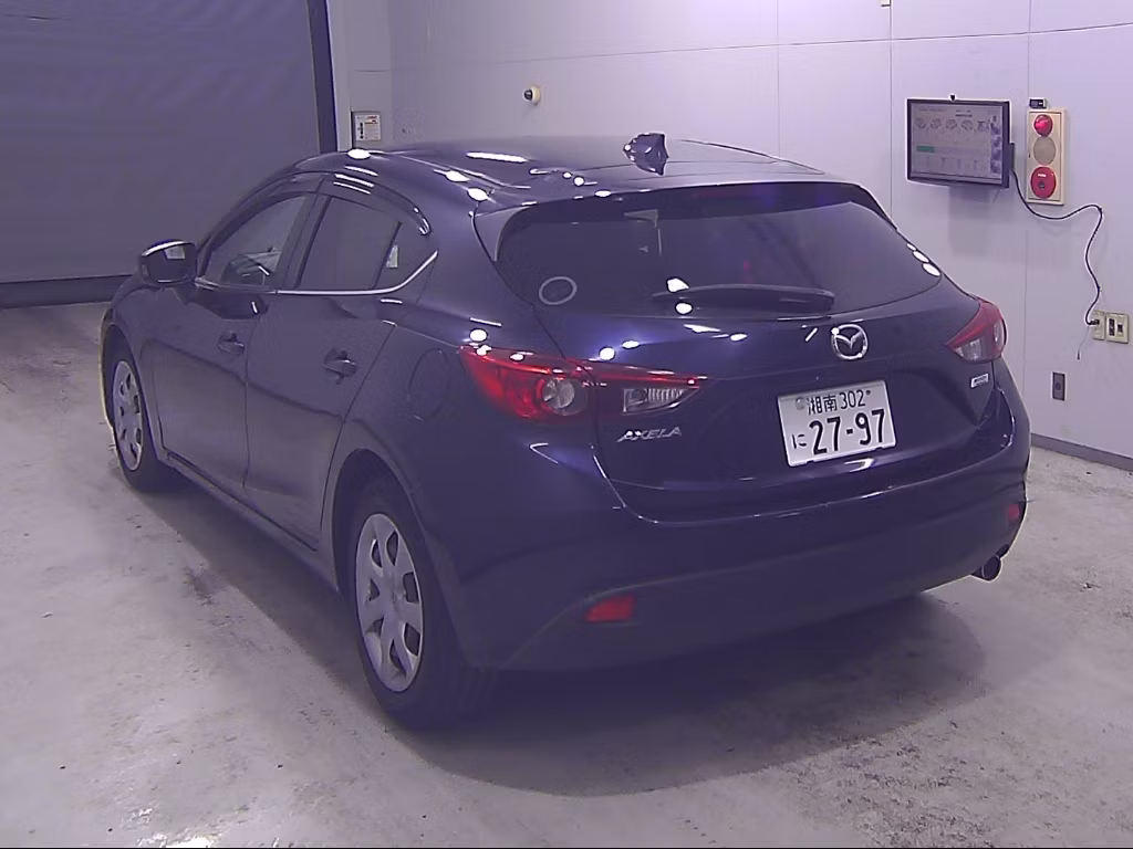 MAZDA AXELA