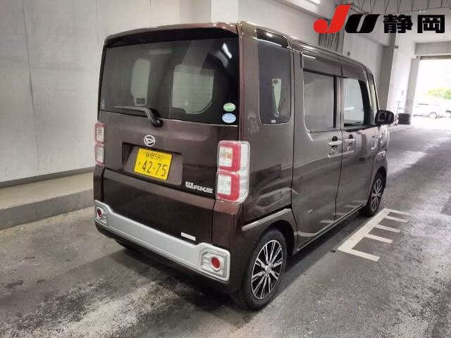 DAIHATSU WAKE