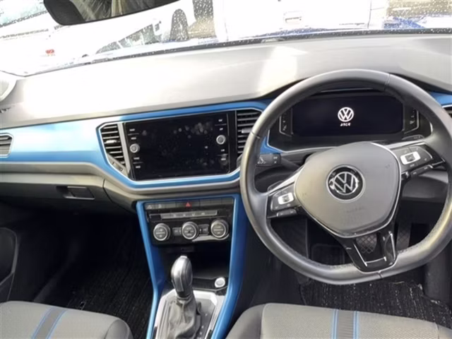 VOLKSWAGEN T-ROC