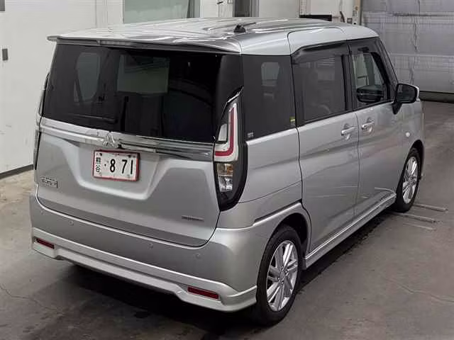 MITSUBISHI DELICA D:2