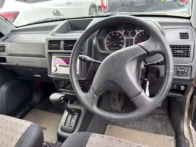 MITSUBISHI PAJERO MINI