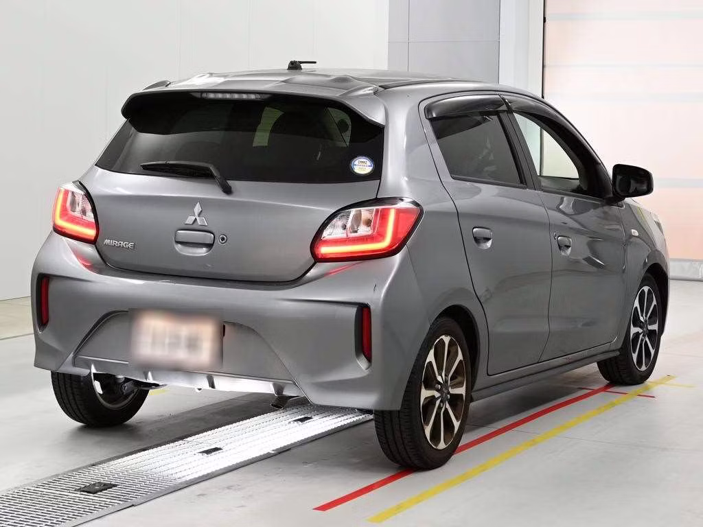 MITSUBISHI MIRAGE