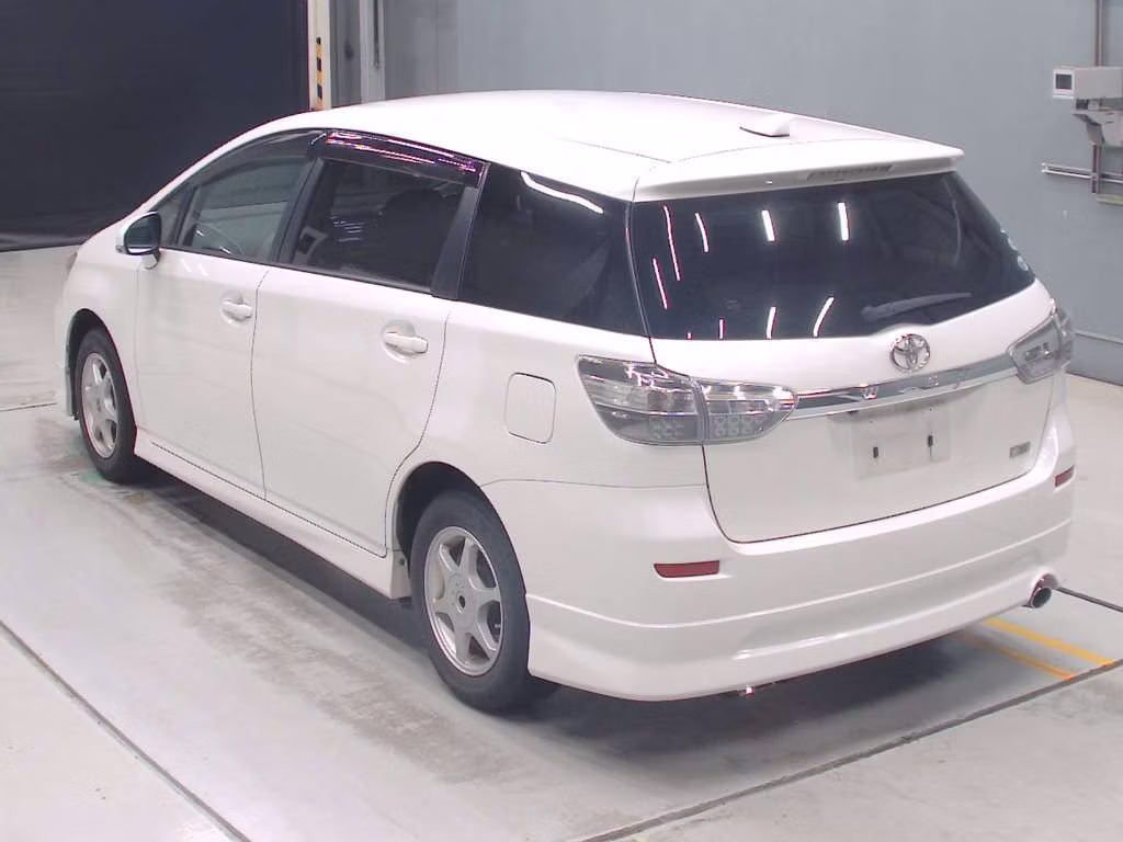 TOYOTA WISH