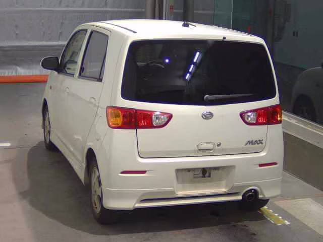 DAIHATSU MAX