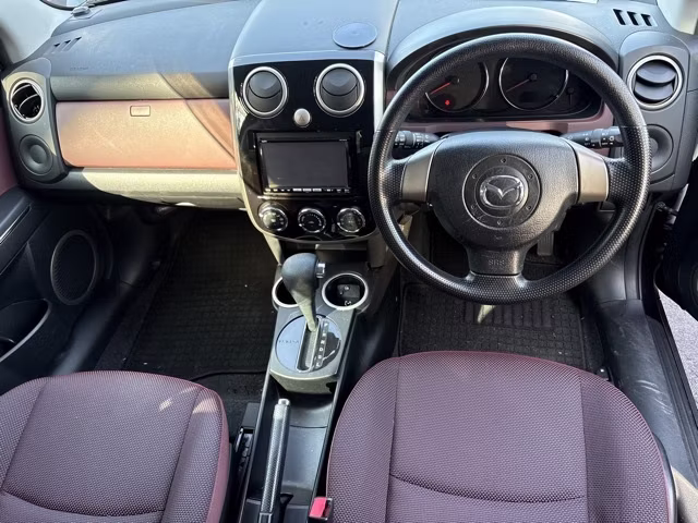MAZDA VERISA