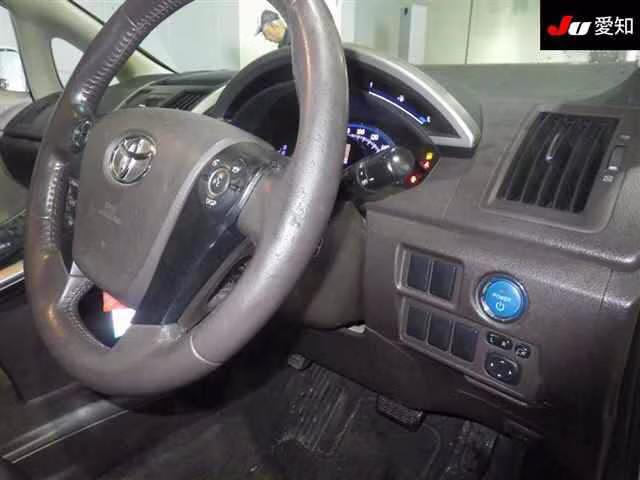 TOYOTA SAI