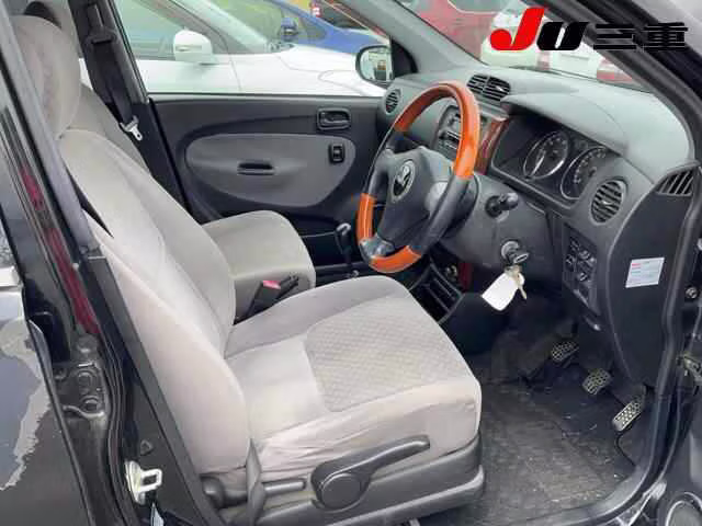 DAIHATSU MIRA AVY