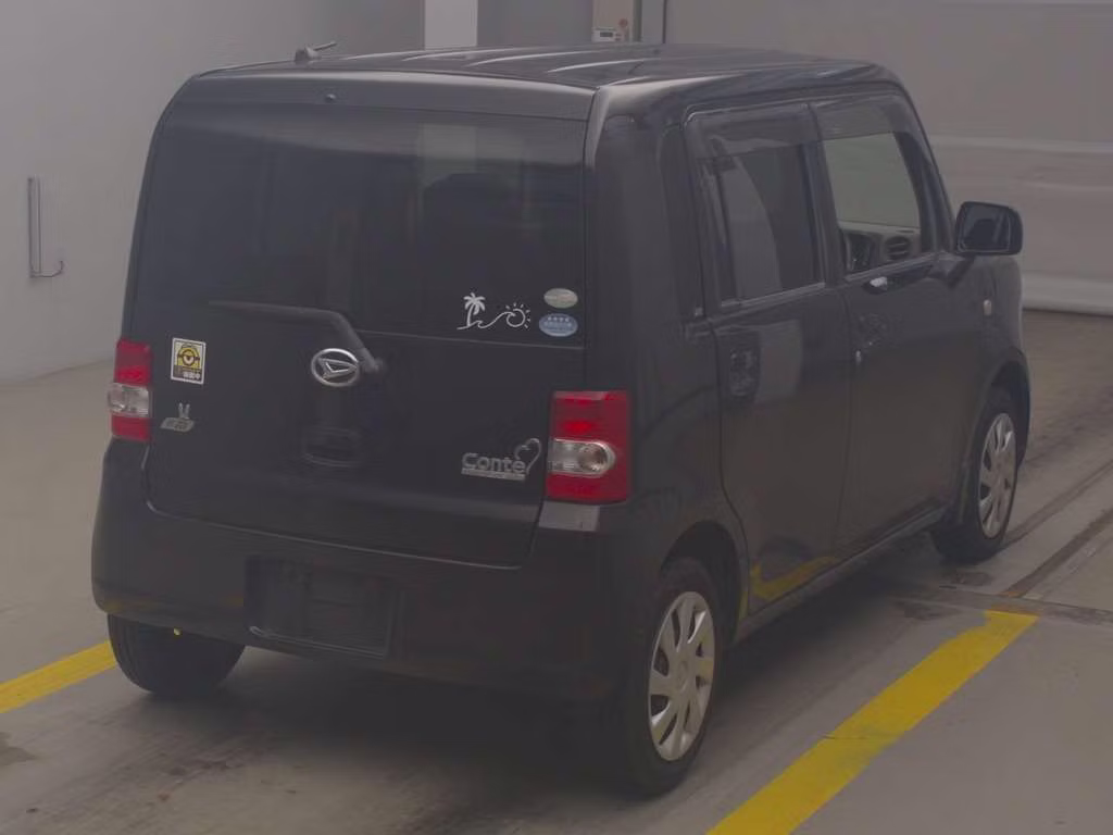 DAIHATSU MOVE CONTE
