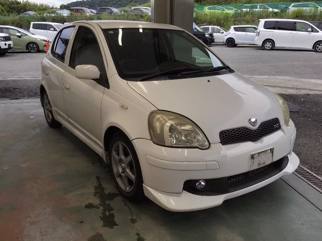 TOYOTA VITZ